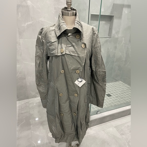 CHRISTIAN DIOR LIGHT GREY COAT